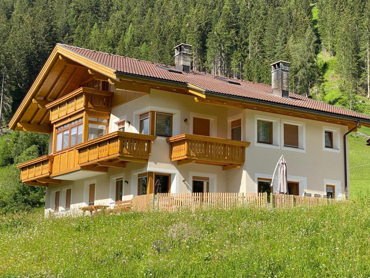 Apartments Oberhollenzer Braies  Exterior photo