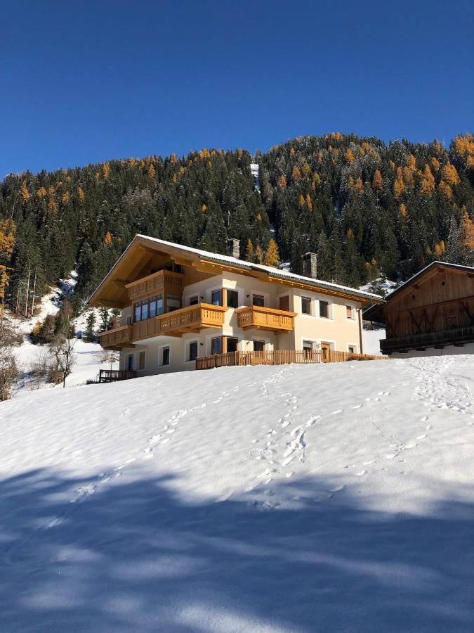 Apartments Oberhollenzer Braies  Exterior photo